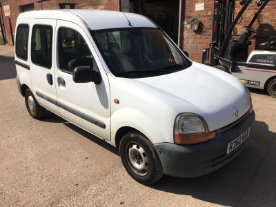 Renault Kangoo 1.9 D 655D Panel Van 3dr Panel Van Diesel WhiteRenault Kangoo 1.9 D 655D Panel Van 3dr Panel Van Diesel White at Chequered Flag GB LTD Leeds