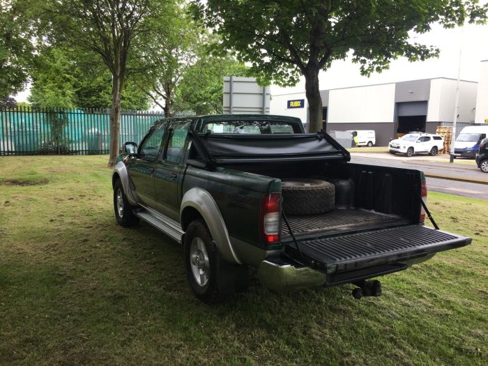 Nissan Navara 2.5 Di King Cab King Cab Pickup 4dr Pickup Diesel Green