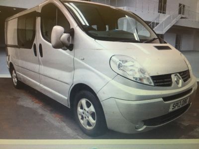 Renault Trafic 2.0 dCi LL29 Sport Phase 3 Crew Van 4dr (EU5, Nav) Combi Van Diesel SilverRenault Trafic 2.0 dCi LL29 Sport Phase 3 Crew Van 4dr (EU5, Nav) Combi Van Diesel Silver at Chequered Flag GB LTD Leeds