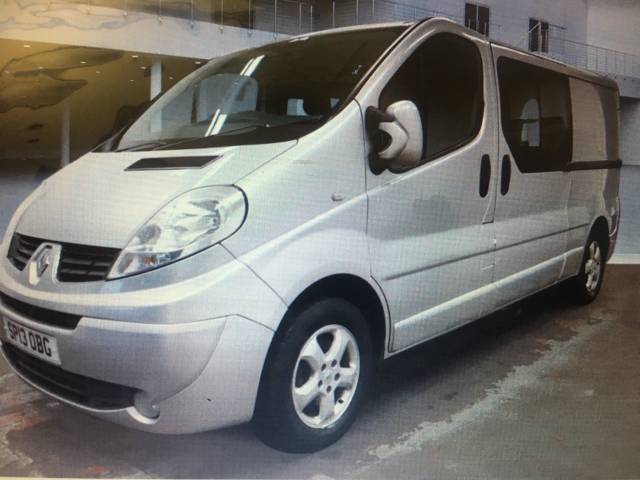 Renault Trafic 2.0 dCi LL29 Sport Phase 3 Crew Van 4dr (EU5, Nav) Combi Van Diesel Silver