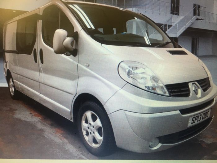 Renault Trafic 2.0 dCi LL29 Sport Phase 3 Crew Van 4dr (EU5, Nav) Combi Van Diesel Silver