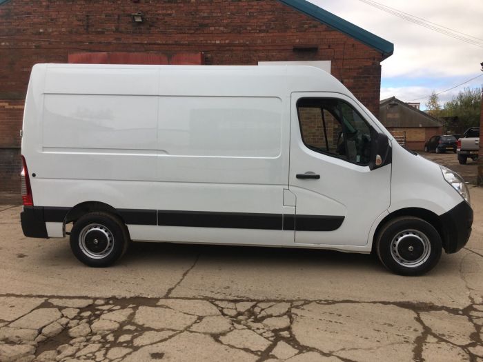 Vauxhall Movano 2.3 CDTi 3500 ecoFLEX FWD L2 H2 EU5 (s/s) 5dr Panel Van Diesel White