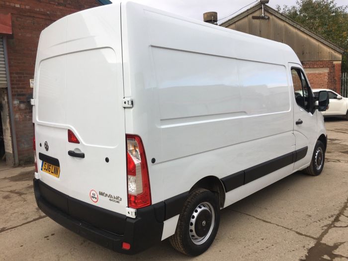 Vauxhall Movano 2.3 CDTi 3500 ecoFLEX FWD L2 H2 EU5 (s/s) 5dr Panel Van Diesel White