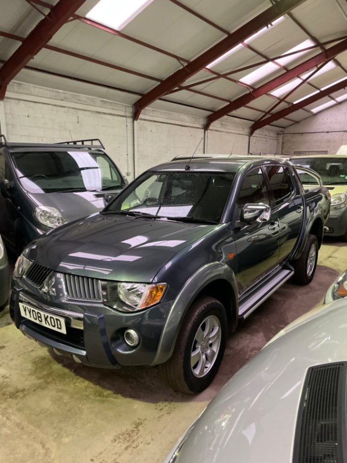 Mitsubishi L200 2.5 Double Cab DI-D Warrior 4WD 134Bhp Pick Up Diesel Grey