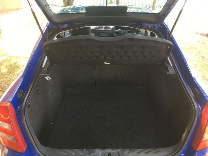 Skoda Octavia 1.6 FSI Ambiente 5dr Hatchback Petrol Blue