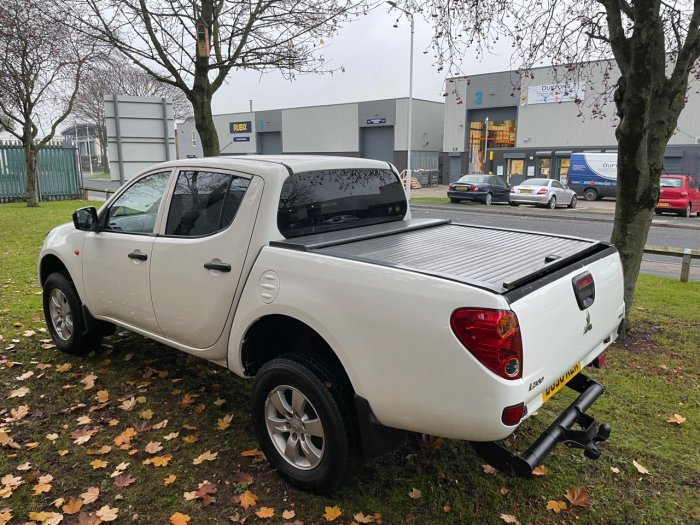 Mitsubishi L200 2.5 L200 4WORK DI-D D/C Pick Up Diesel White