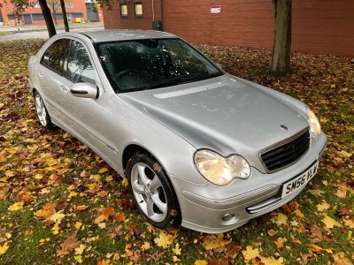 Mercedes-Benz C Class 1.8 C180K Avantgarde SE 4dr Auto Saloon Petrol SilverMercedes-Benz C Class 1.8 C180K Avantgarde SE 4dr Auto Saloon Petrol Silver at Chequered Flag GB LTD Leeds