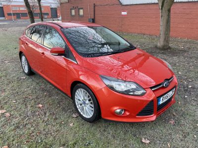 Ford Focus 1.6 TDCi 115 Zetec 5dr Hatchback Diesel RedFord Focus 1.6 TDCi 115 Zetec 5dr Hatchback Diesel Red at Chequered Flag GB LTD Leeds