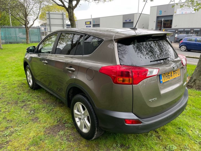 Toyota Rav-4 2.0 D-4D Icon 5dr 2WD Estate Diesel Beige