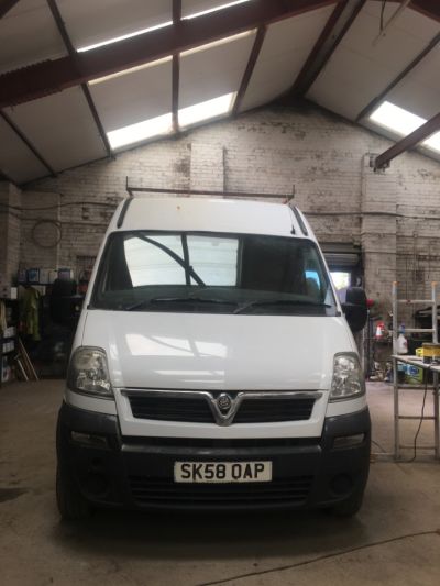 Vauxhall Movano 3500 2.5CDTI 120ps High Roof Van Panel Van Diesel WhiteVauxhall Movano 3500 2.5CDTI 120ps High Roof Van Panel Van Diesel White at Chequered Flag GB LTD Leeds