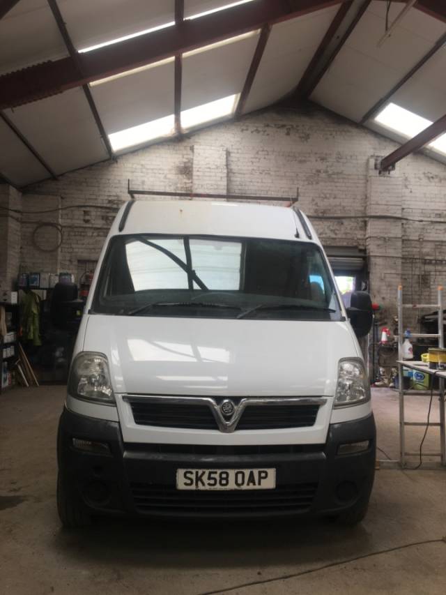 Vauxhall Movano 3500 2.5CDTI 120ps High Roof Van Panel Van Diesel White