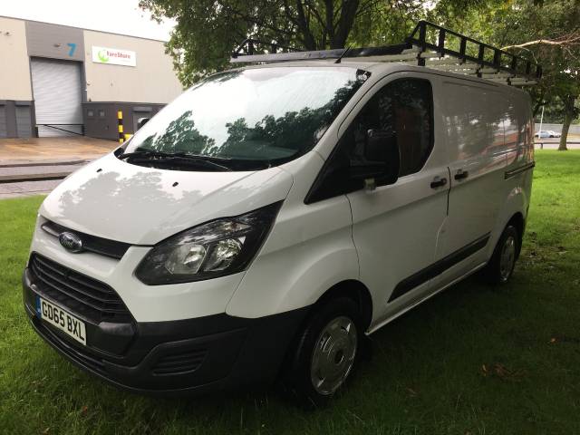 Ford Transit Custom 2.2 TDCi 100ps Low Roof Van Panel Van Diesel White