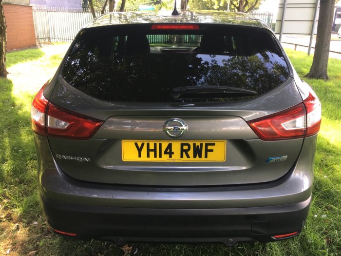 Nissan Qashqai 1.5 dCi Acenta Premium 5dr Hatchback Diesel Grey