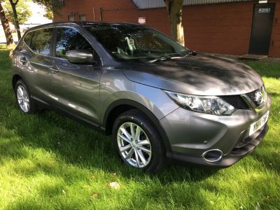 Nissan Qashqai 1.5 dCi Acenta Premium 5dr Hatchback Diesel GreyNissan Qashqai 1.5 dCi Acenta Premium 5dr Hatchback Diesel Grey at Chequered Flag GB LTD Leeds