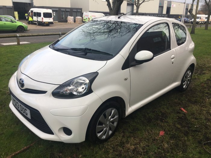 Toyota Aygo 1.0 VVT-i Ice 3dr Hatchback Petrol White