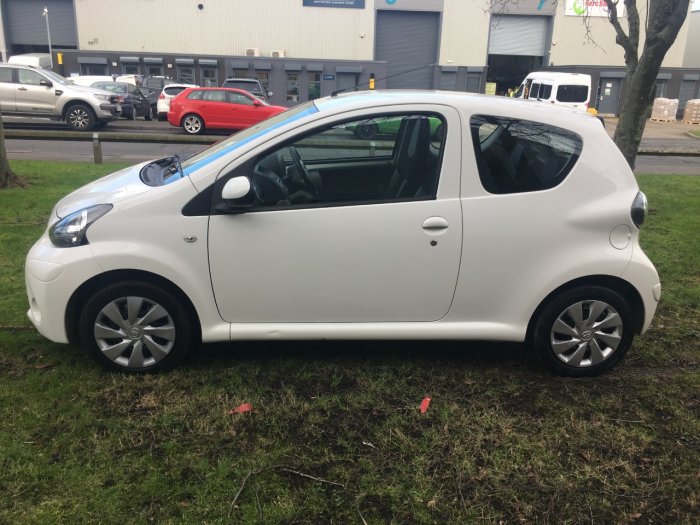 Toyota Aygo 1.0 VVT-i Ice 3dr Hatchback Petrol White