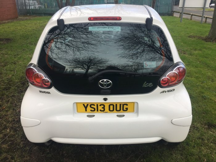 Toyota Aygo 1.0 VVT-i Ice 3dr Hatchback Petrol White