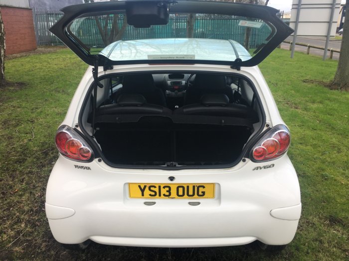 Toyota Aygo 1.0 VVT-i Ice 3dr Hatchback Petrol White