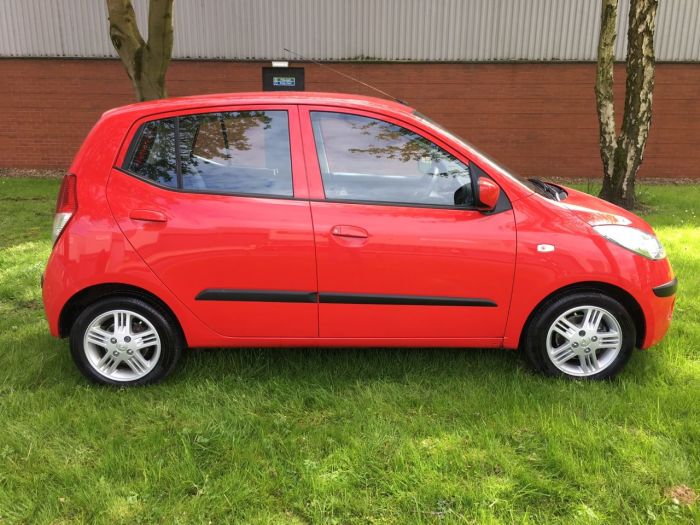 Hyundai i10 1.2 Comfort 5dr Hatchback Petrol Red