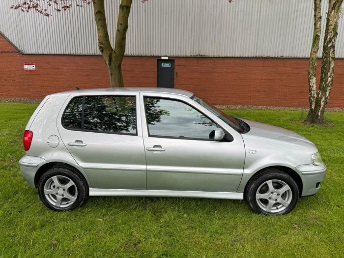 Volkswagen Polo 1.4 S 5dr Auto [75bhp] Hatchback Petrol Silver