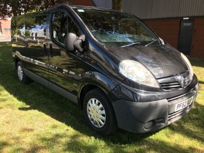 Vauxhall Vivaro 2.0CDTI [115PS] Combi 2.9t Euro 5 Minibus Diesel BlackVauxhall Vivaro 2.0CDTI [115PS] Combi 2.9t Euro 5 Minibus Diesel Black at Chequered Flag GB LTD Leeds