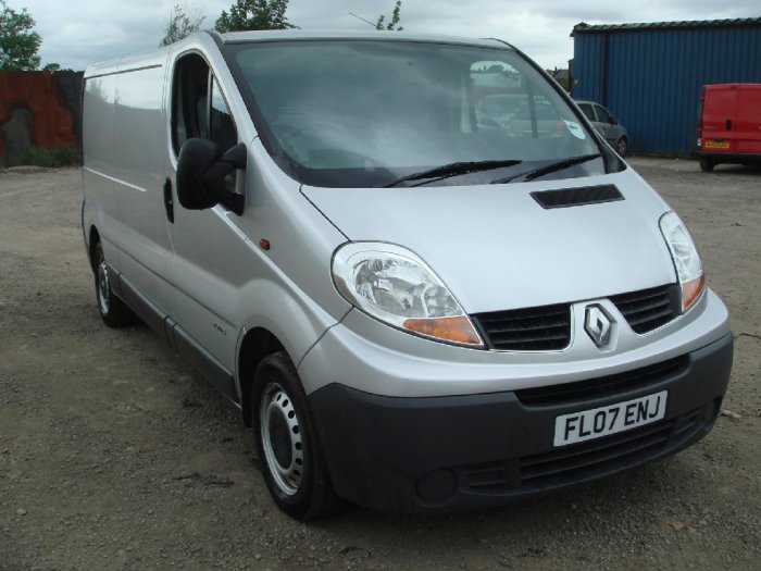 Renault Trafic 2.0 LL29dCi 115 Van Commercial Diesel Silver