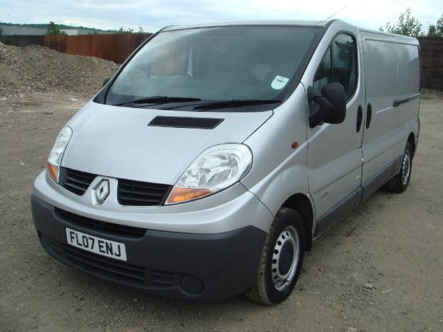 Renault Trafic 2.0 LL29dCi 115 Van Commercial Diesel Silver