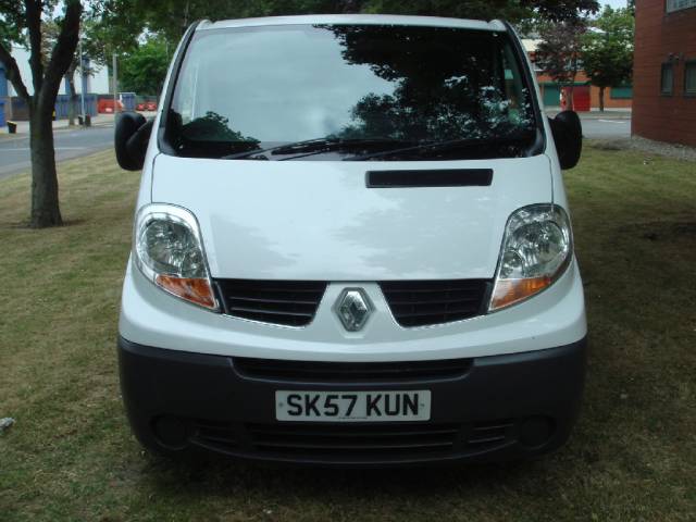 Renault Trafic 2.0 SL27dCi 115 Van Commercial Diesel White