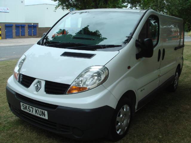 Renault Trafic 2.0 SL27dCi 115 Van Commercial Diesel White