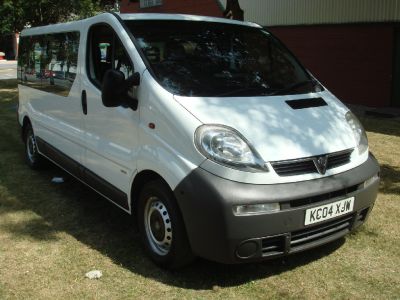 Vauxhall Vivaro 2.5 One owner low mileage Commercial Diesel WhiteVauxhall Vivaro 2.5 One owner low mileage Commercial Diesel White at Chequered Flag GB LTD Leeds