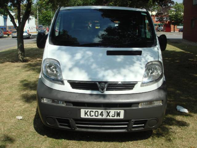 Vauxhall Vivaro 2.5 One owner low mileage Commercial Diesel White