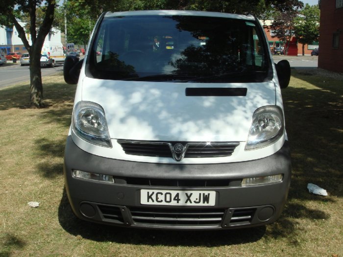 Vauxhall Vivaro 2.5 One owner low mileage Commercial Diesel White