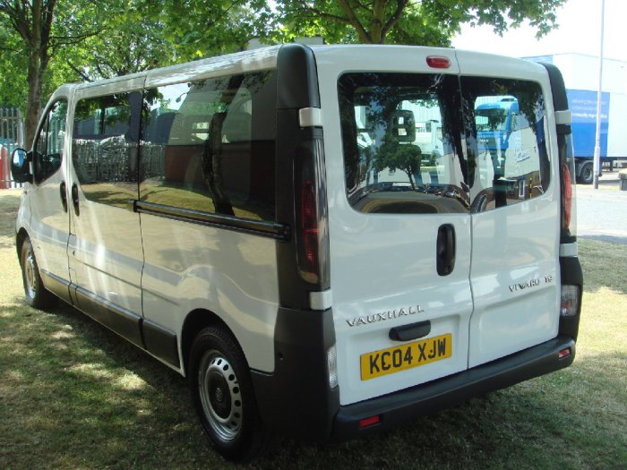 Vauxhall Vivaro 2.5 One owner low mileage Commercial Diesel White