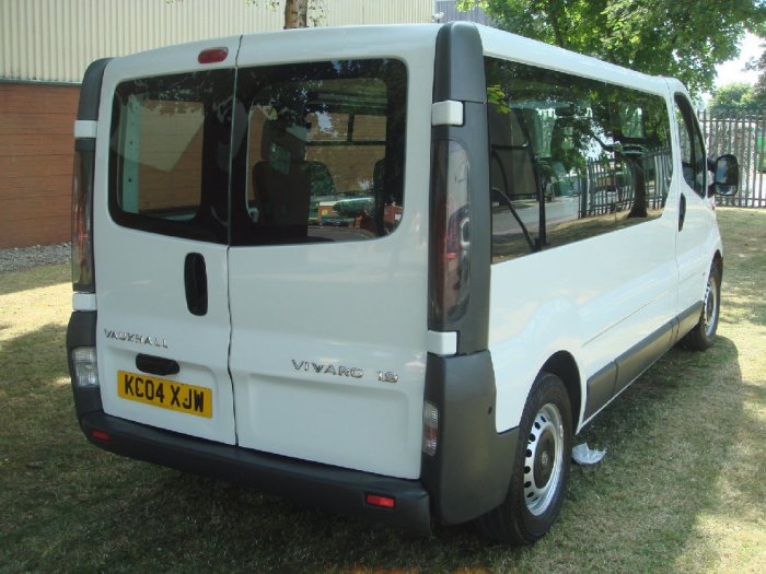 Vauxhall Vivaro 2.5 One owner low mileage Commercial Diesel White