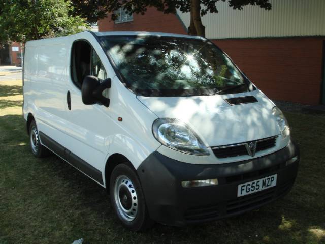 Vauxhall Vivaro 1.9DTi Van 2.7t Excellent original condition Commercial Diesel White