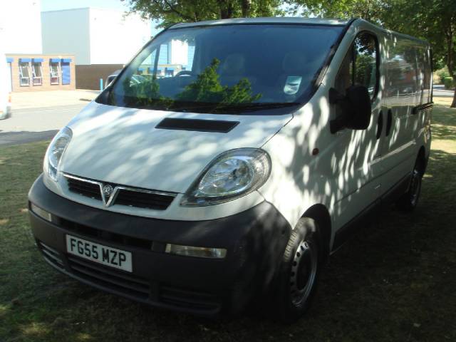 Vauxhall Vivaro 1.9DTi Van 2.7t Excellent original condition Commercial Diesel White