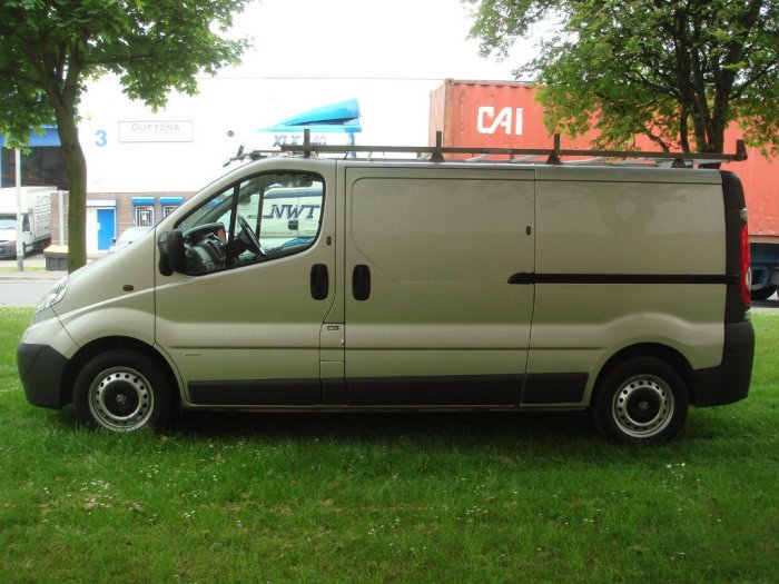 Vauxhall Vivaro 2.0CDTI [115PS] VAN 2.9T Commercial Diesel Silver