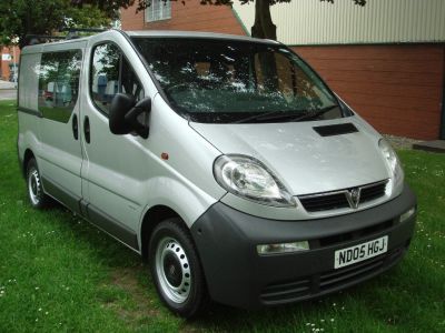 Vauxhall Vivaro 1.9CDTI (100PS) DOUBLECAB 2.9T Commercial Diesel SilverVauxhall Vivaro 1.9CDTI (100PS) DOUBLECAB 2.9T Commercial Diesel Silver at Chequered Flag GB LTD Leeds