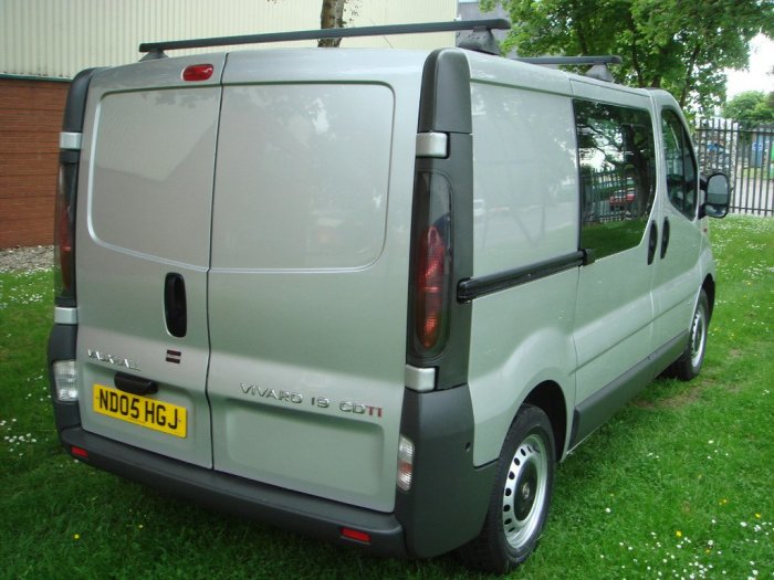 Vauxhall Vivaro 1.9CDTI (100PS) DOUBLECAB 2.9T Commercial Diesel Silver