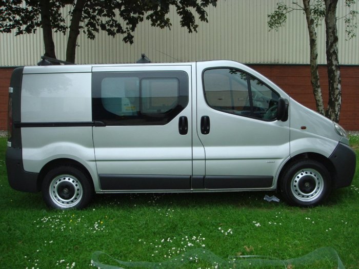 Vauxhall Vivaro 1.9CDTI (100PS) DOUBLECAB 2.9T Commercial Diesel Silver