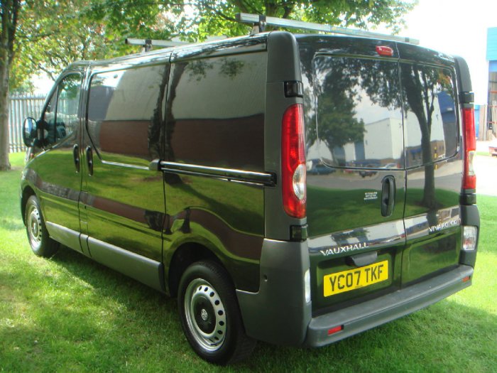 Vauxhall Vivaro 2.0CDTI [115PS] Van 2.7t Commercial Diesel Black