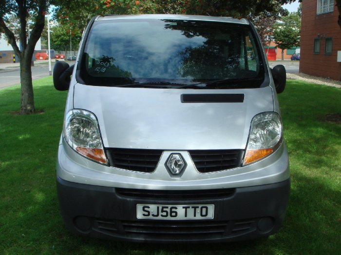 Renault Trafic 1.9 SL27dCi 100 Van Panel Van Diesel SILVER