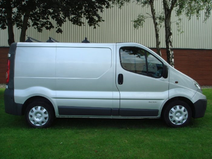 Renault Trafic 1.9 SL27dCi 100 Van Panel Van Diesel SILVER