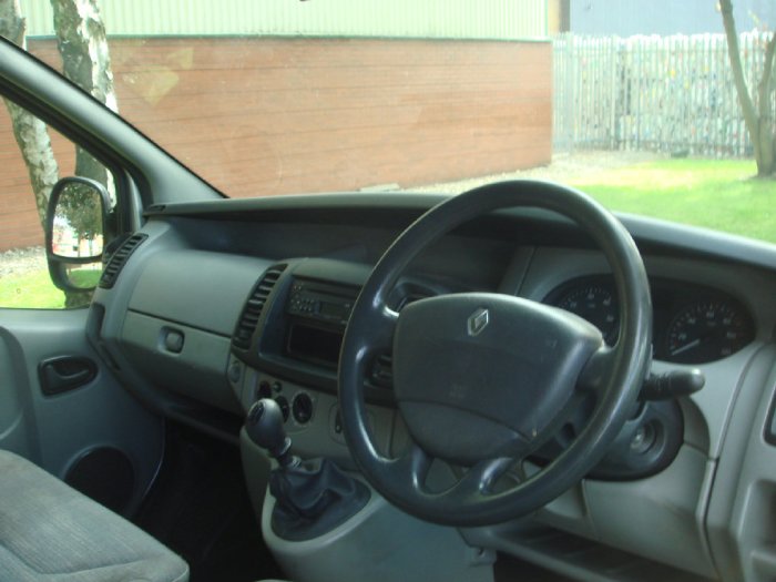 Renault Trafic 1.9 SL27dCi 100 Van Panel Van Diesel SILVER