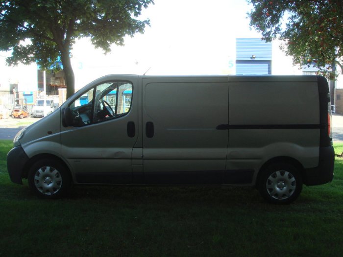 Vauxhall Vivaro 1.9DTi Van 2.9t Genuine PX Bargain To Clear Commercial Diesel Silver