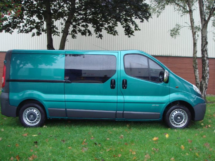 Renault Trafic 2.0 LL29dCi 115 Crew Van Commercial Diesel Green