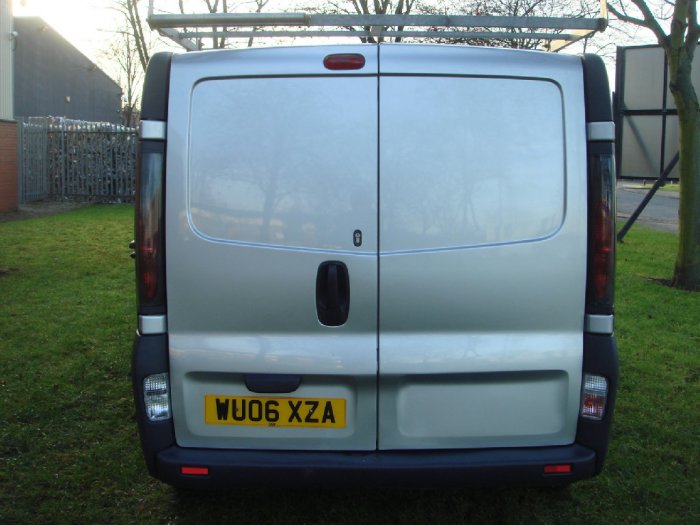 Vauxhall Vivaro 1.9CDTI [100PS] Van 2.7t Commercial Diesel Silver