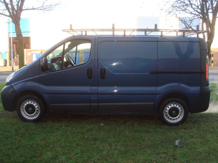 Vauxhall Vivaro 1.9DTi Van 2.7t Gleaming Metallic Blue  Paint Commercial Diesel Blue