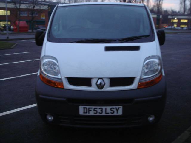 Renault Trafic 1.9 SL27dCi 100 Van 1 Owner Total Factory options Commercial Diesel White