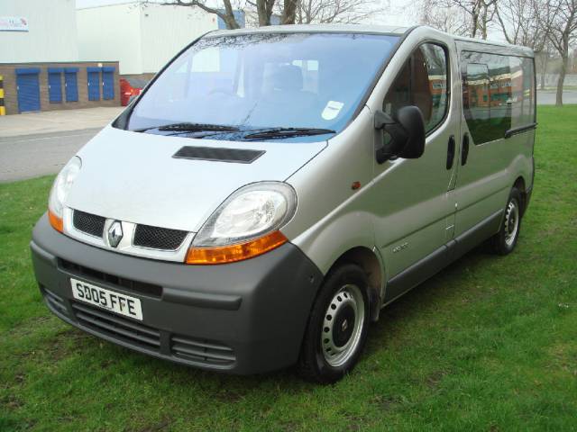 Renault Trafic 1.9 SL29dCi 100+ Crew Van Commercial Diesel Silver